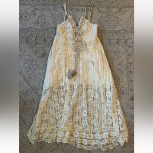 Amellia NWT Lace Crochet Dress Boho Small sundress Instagram Ready!